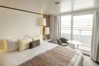 Prestige Stateroom - Le Soleal - Compahnie du Ponant